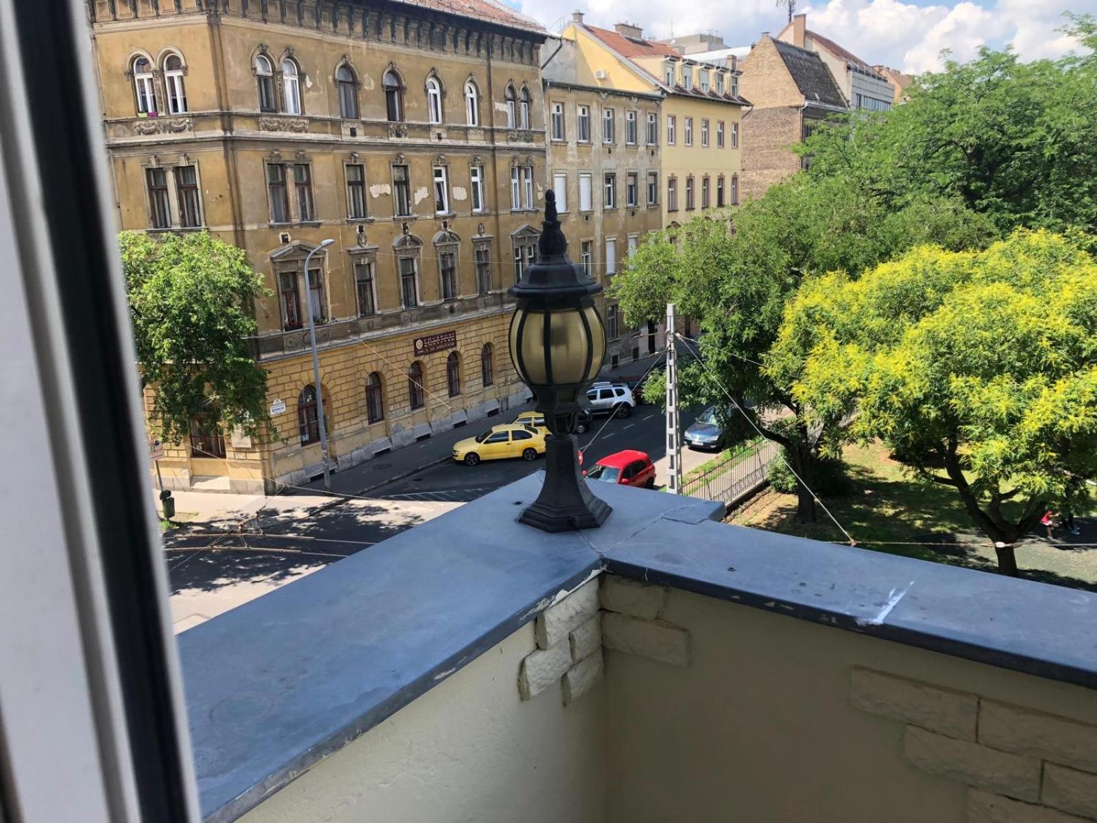 Kalvaria With Balcony, Free Parking And Ac Budapest Eksteriør billede